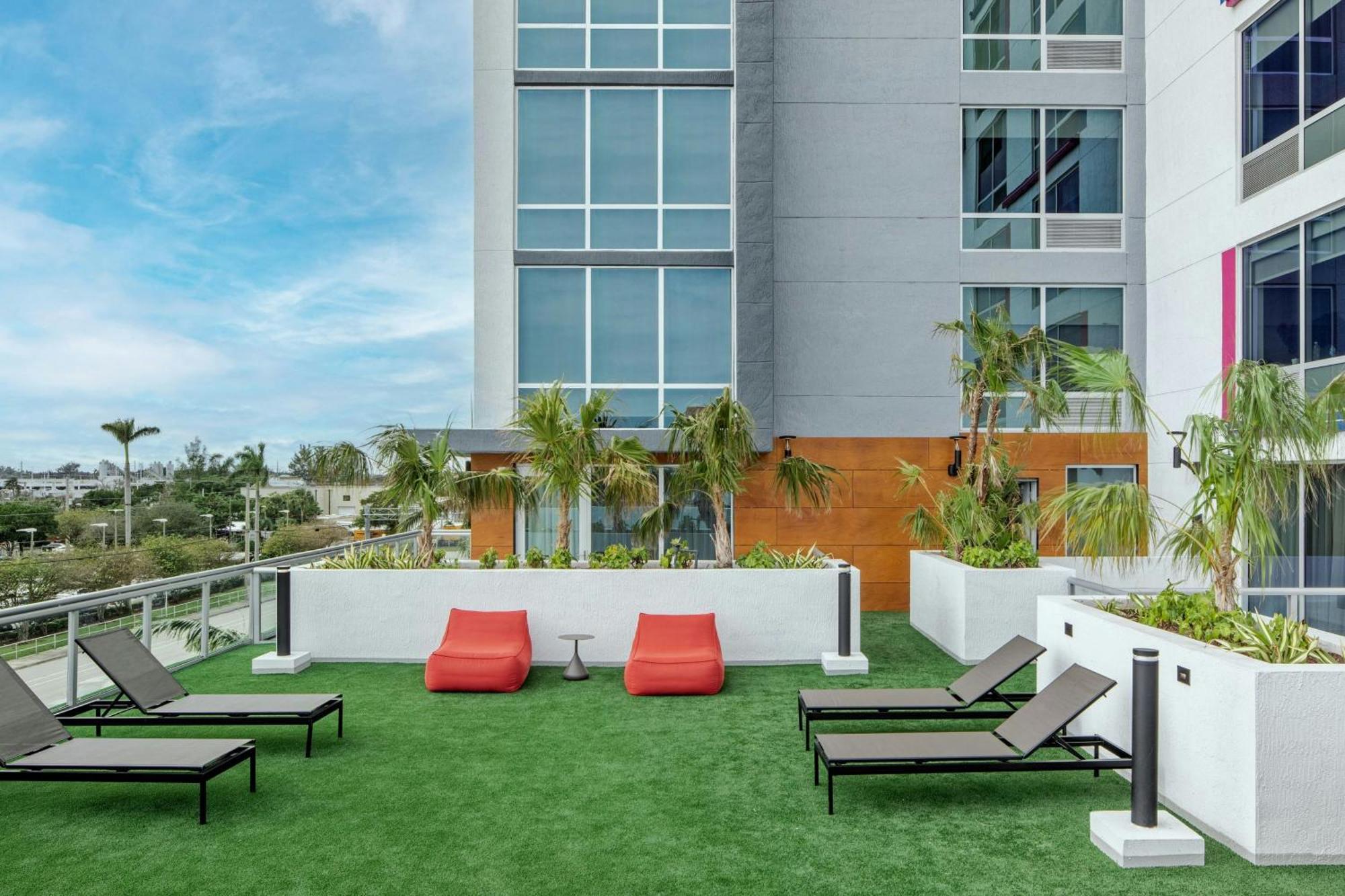 Aloft Fort Lauderdale Airport & Cruise Port Eksteriør billede